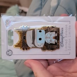 Disney parks limited release haunted mansion victor geist funko pop pin